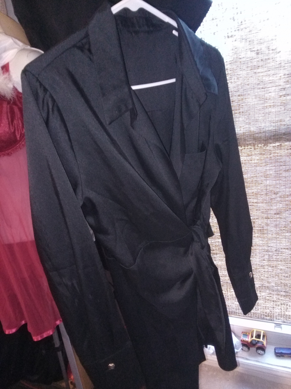 Black Tie-Waist Wrap Collared Robe